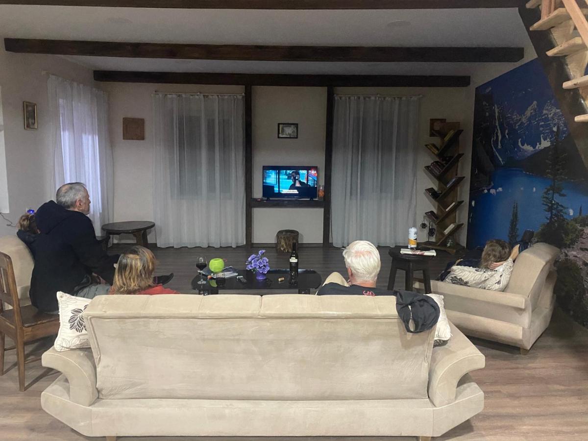 Iuri Udesiani'S Guesthouse Mestia Exteriér fotografie