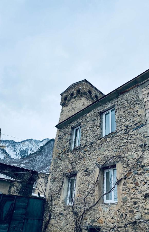 Iuri Udesiani'S Guesthouse Mestia Exteriér fotografie